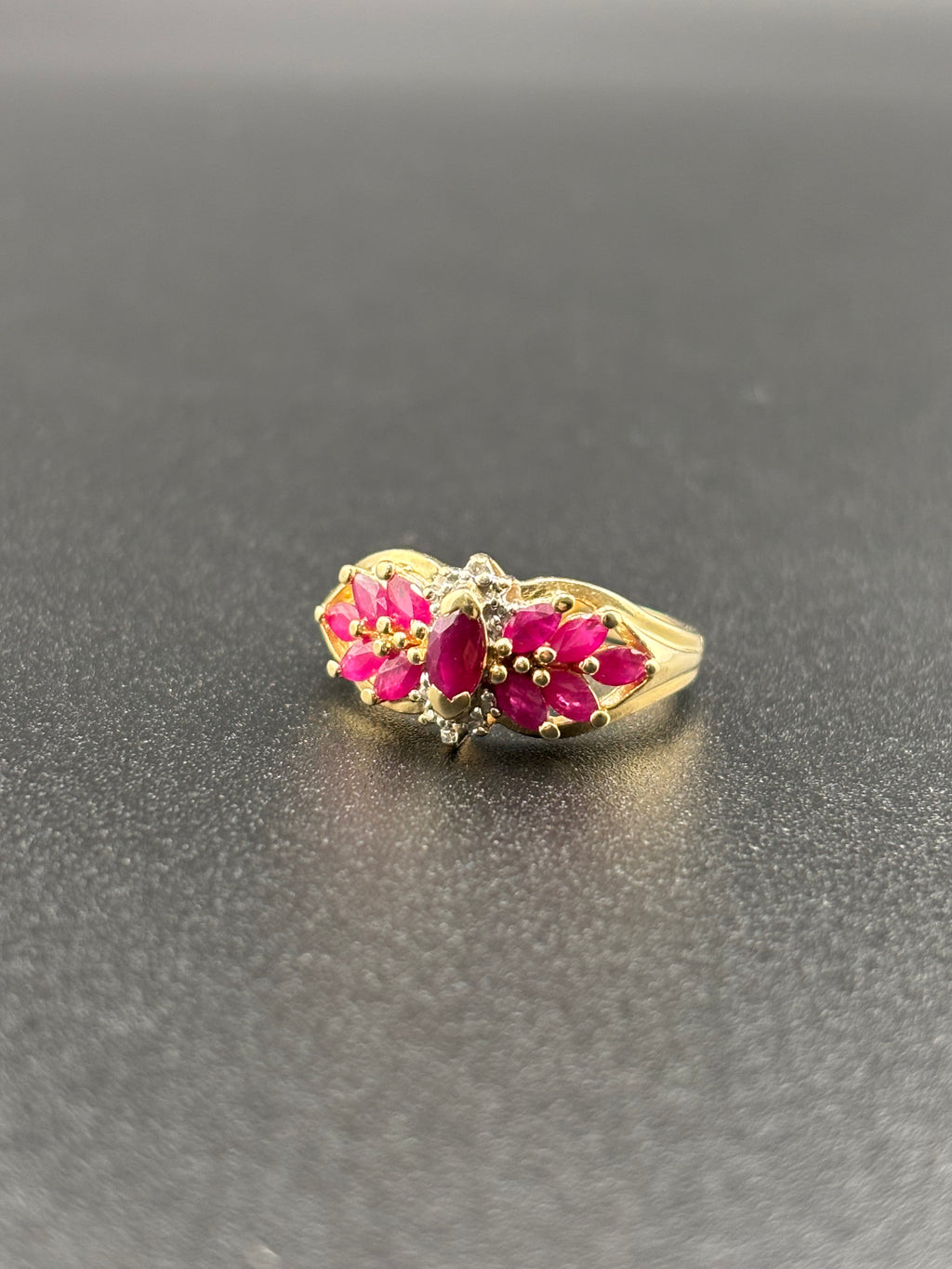 Anillo de mujer en oro 10K