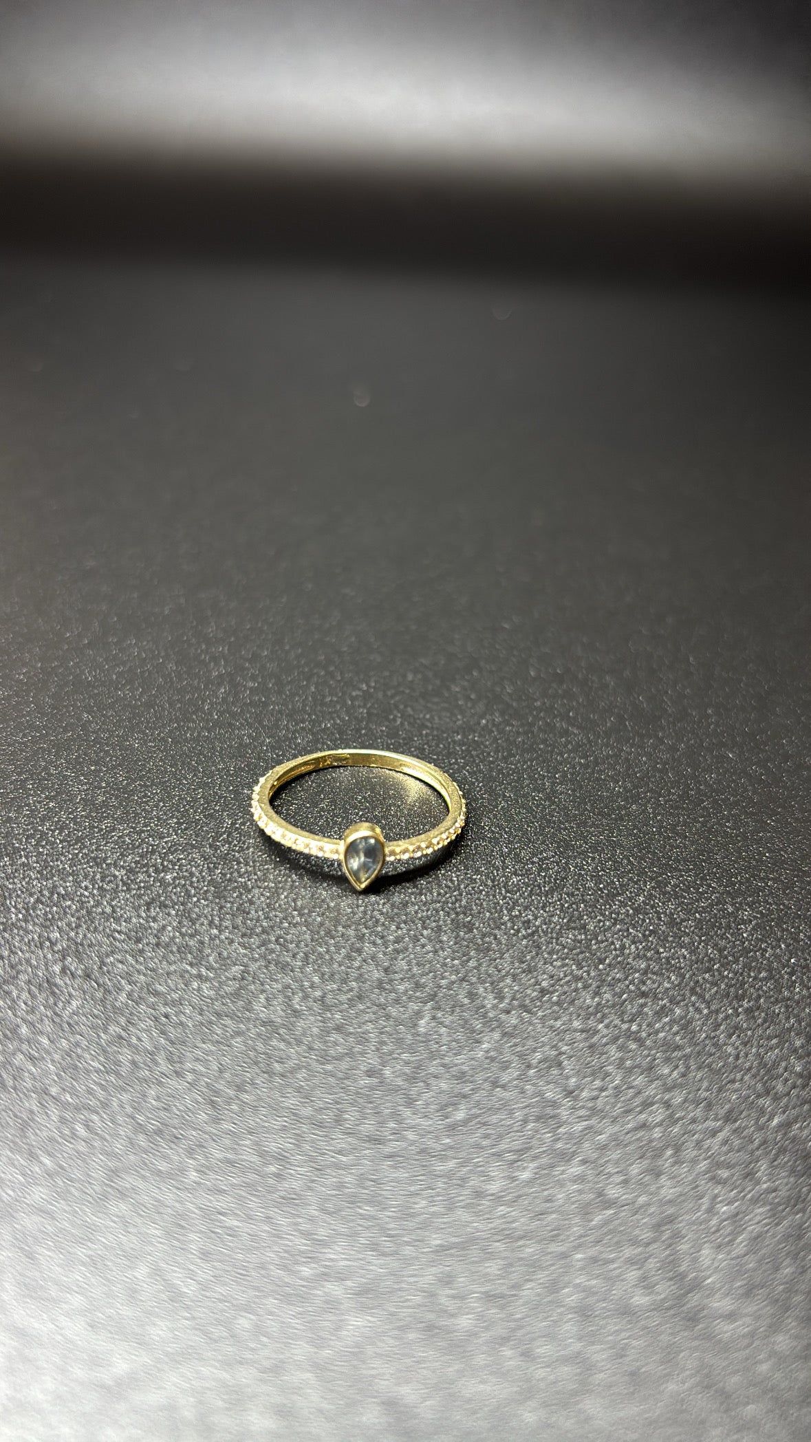 Anillo de mujer en oro 10K