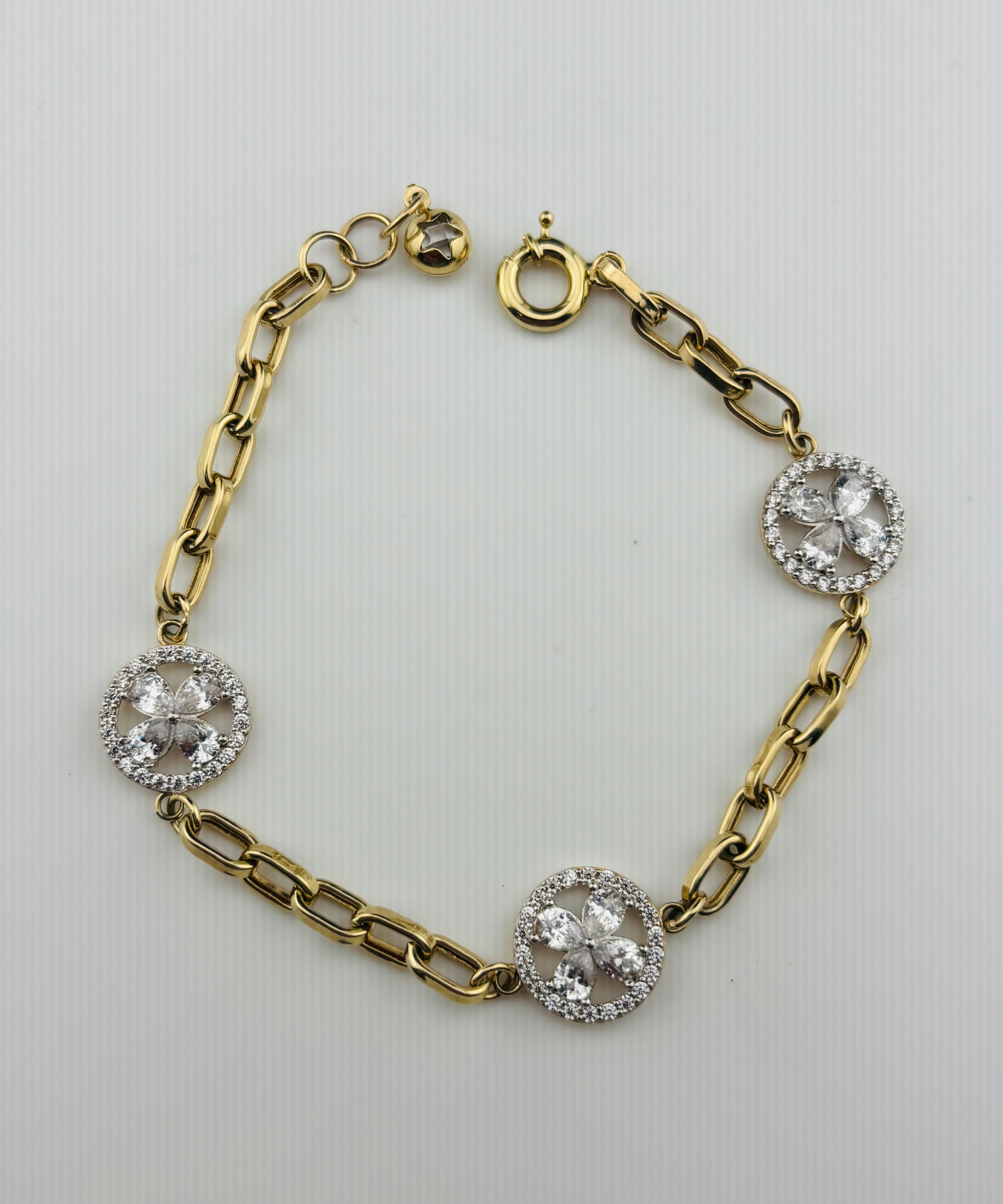 Hermosa pulsera en oro 10K