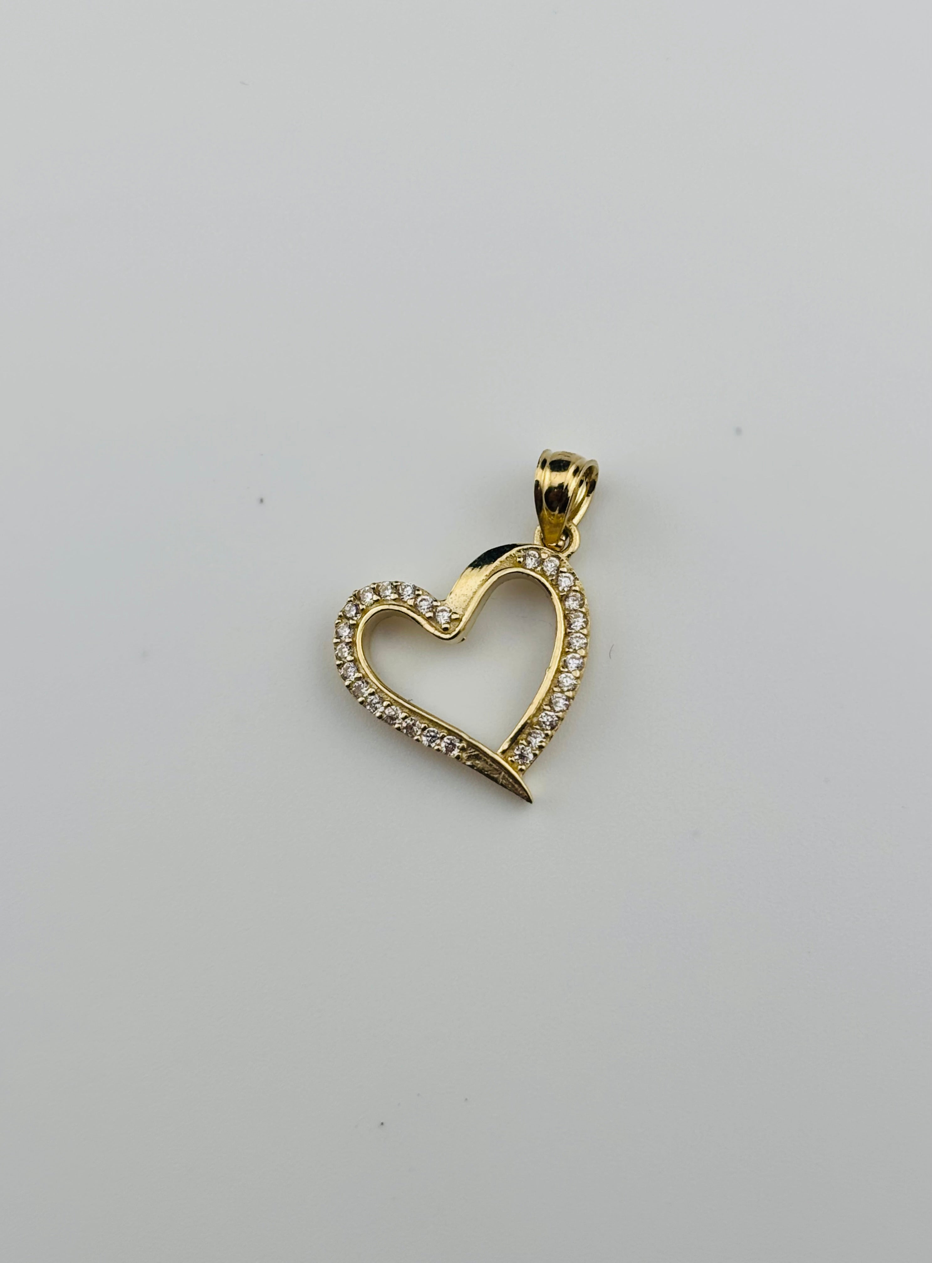 Dije de corazón en oro 10K