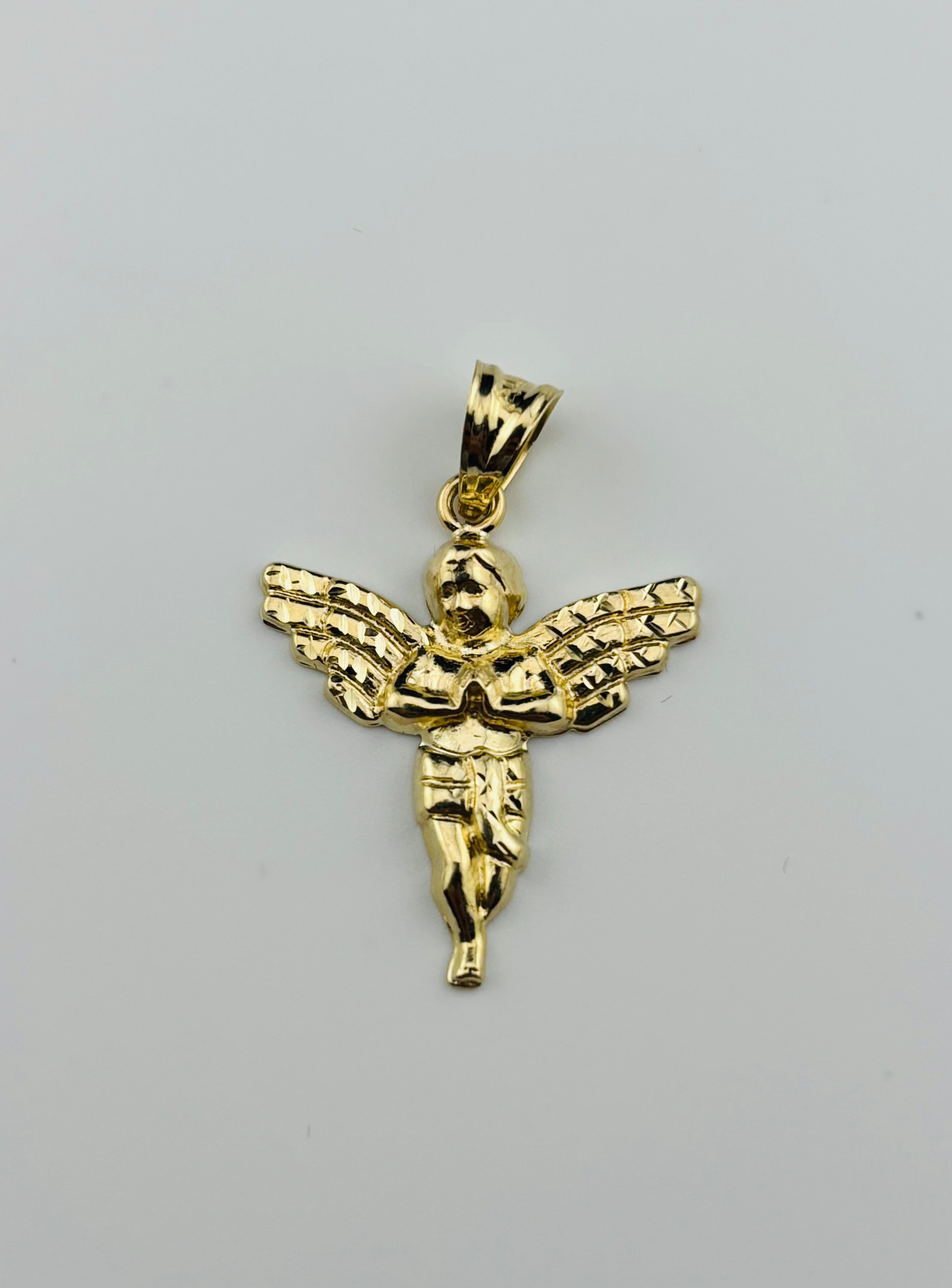 Dije de angelito en oro 10k