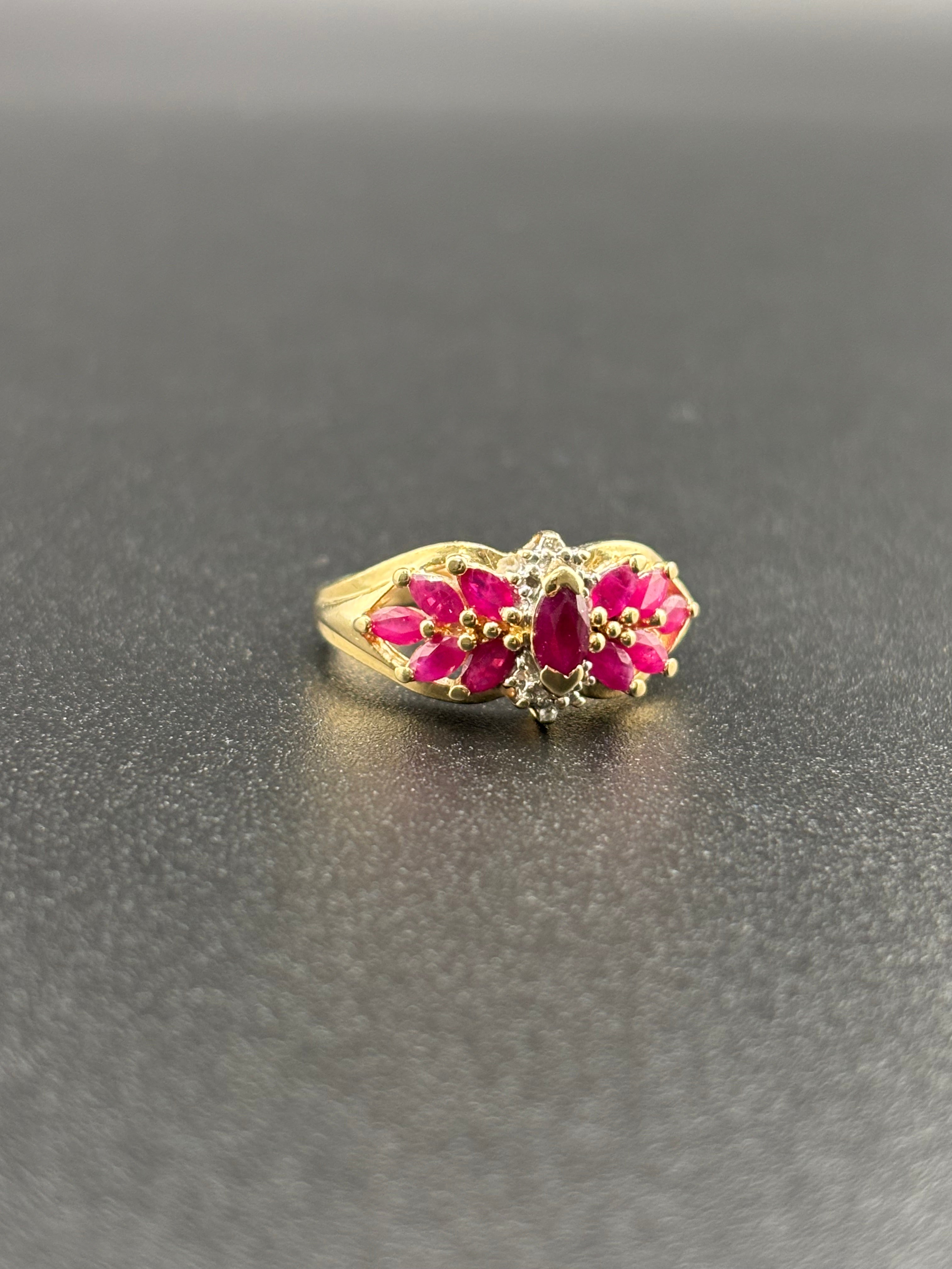 Anillo de mujer en oro 10K