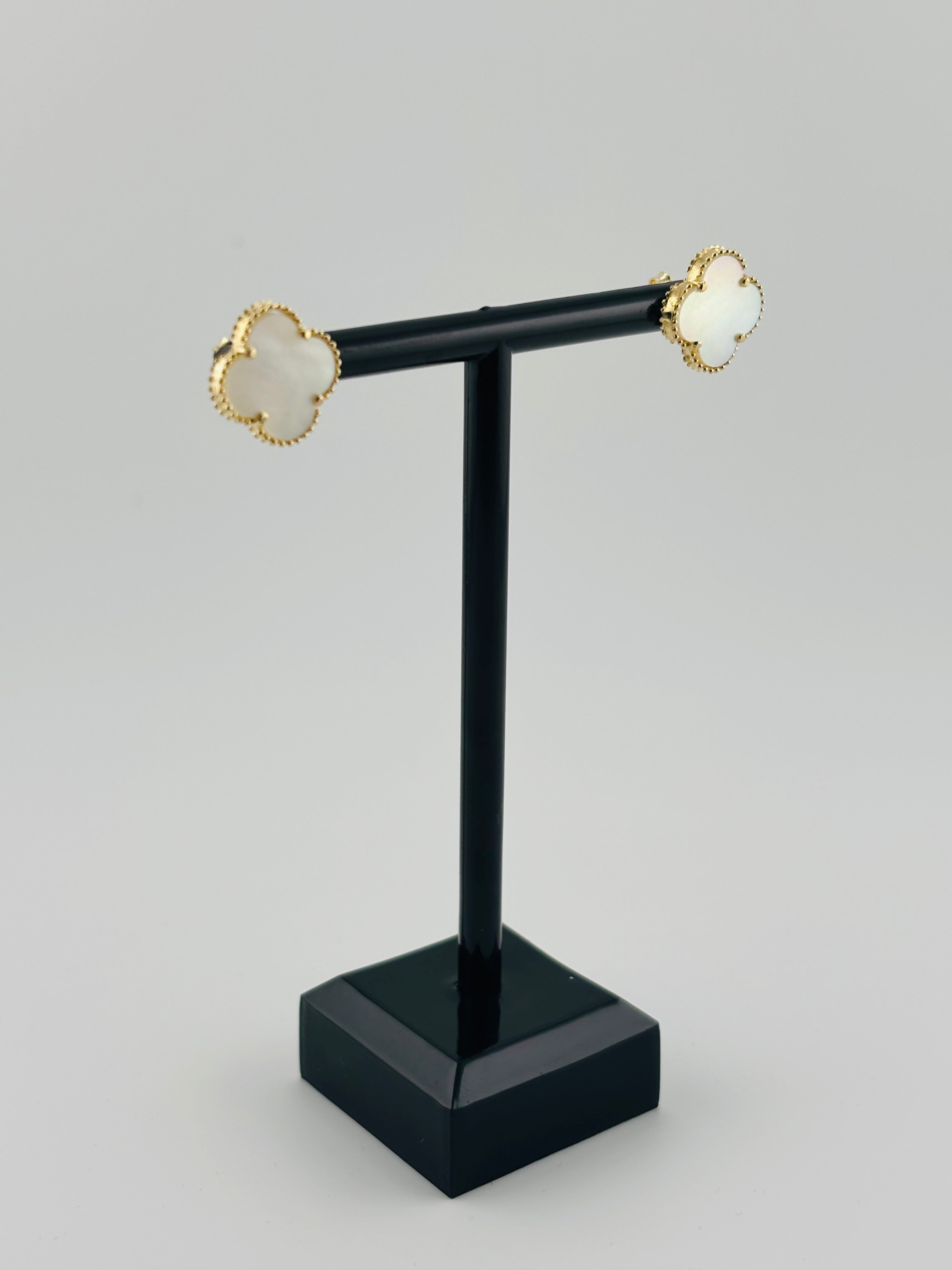 Aretes clover en oro 14K