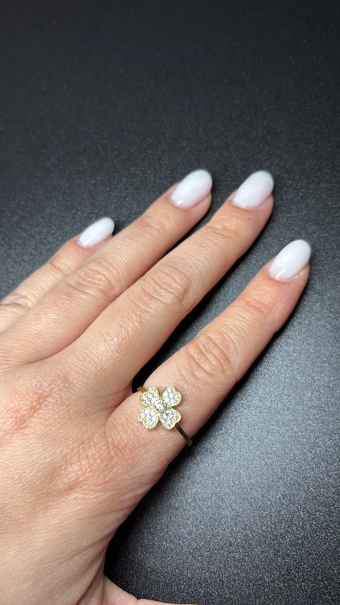 Anillo de flores en oro 10K